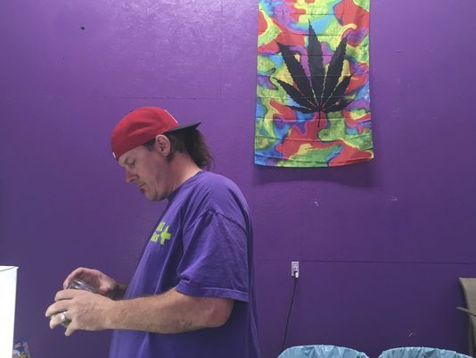 Big labor sees growth potential in California pot workers