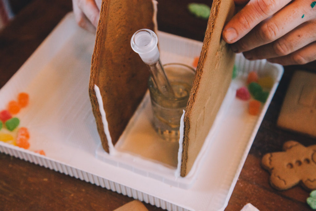 How to Build a Gingerbread Bong in a Few Simple Steps!